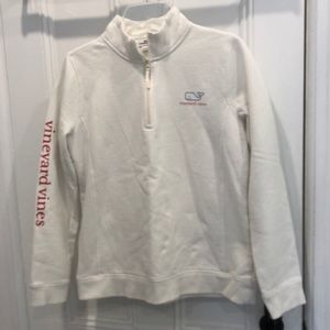 Vineyard vines white sweatshirt never worn